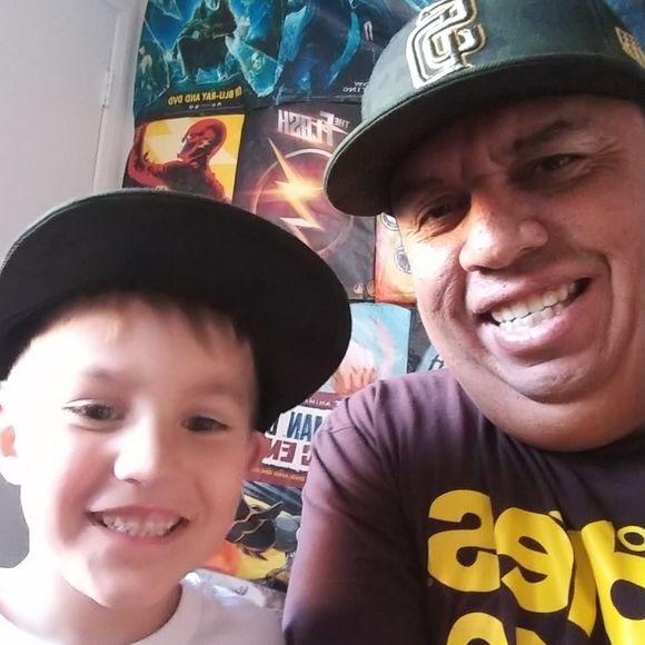 Meet your Posher, Carlos - Picture 1 of 1